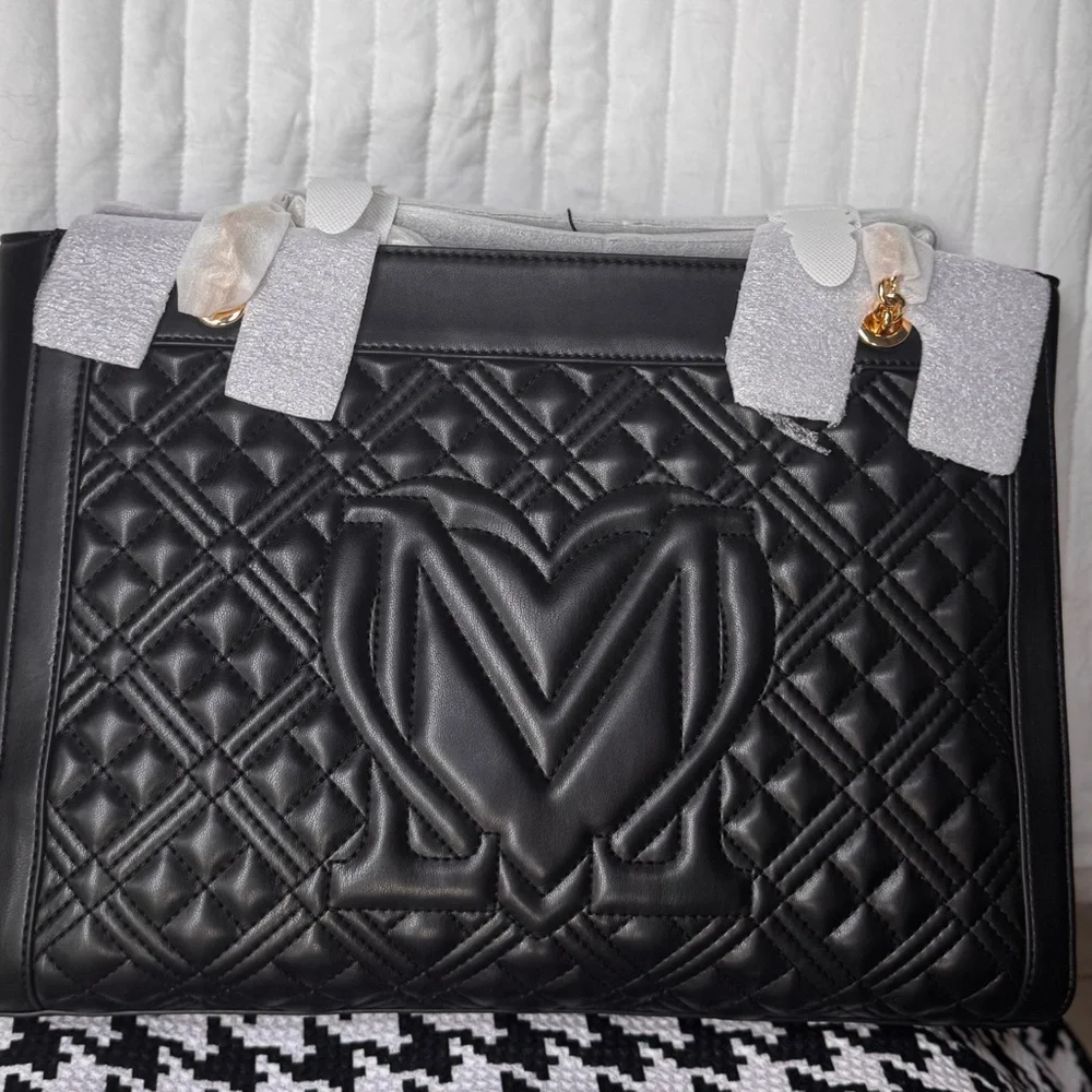 NWT Love Moschino Black Quilted Borsa Shoulder Tote in Black and Gold - Picture 7 of 15